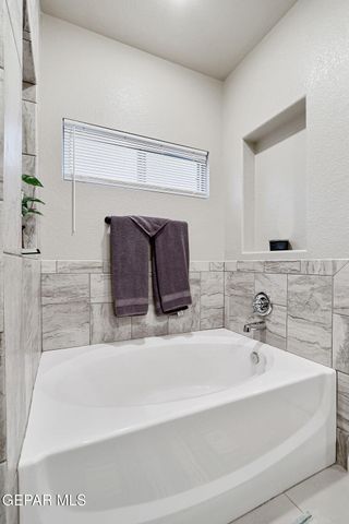 7809 Enchanted Circle, El Paso, TX 79911