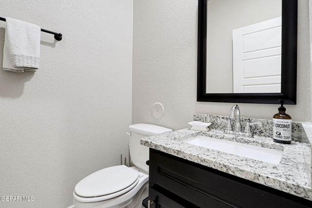 7809 Enchanted Circle, El Paso, TX 79911