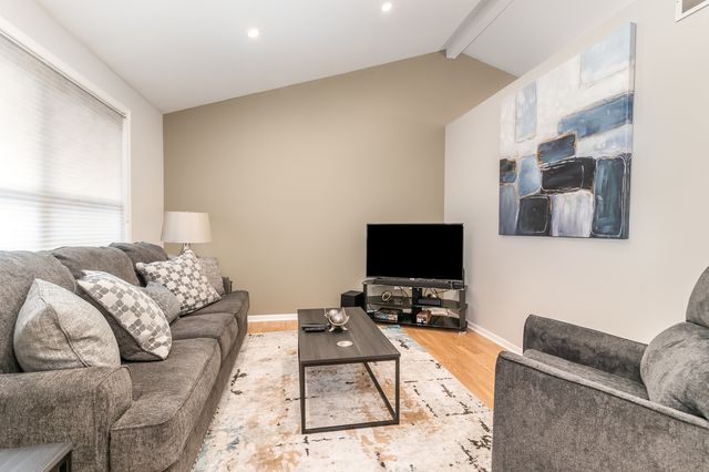 2111 Lolo Pass Drive, Plainfield, IL 60586