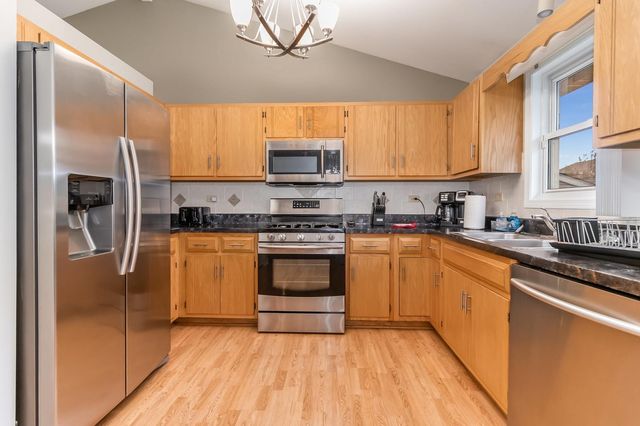 2111 Lolo Pass Drive, Plainfield, IL 60586