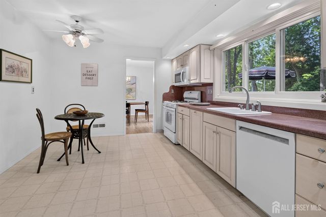 4 Darby Road, East Brunswick, NJ 08816