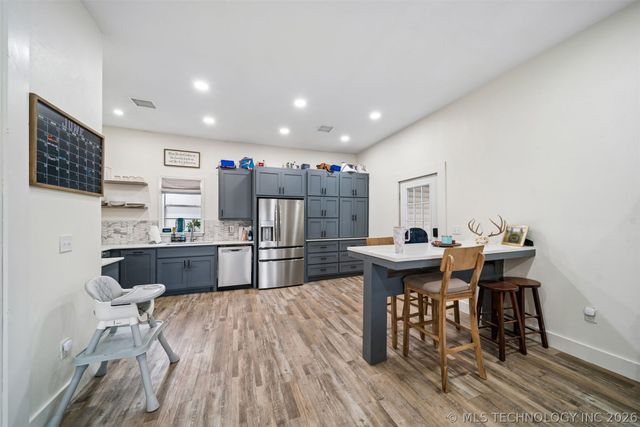 103 S 12th Street, Henryetta, OK 74437
