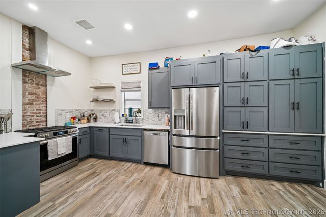 103 S 12th Street, Henryetta, OK 74437