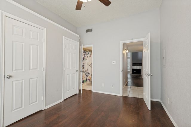 3406 Country Club Drive W 272, Irving, TX 75038
