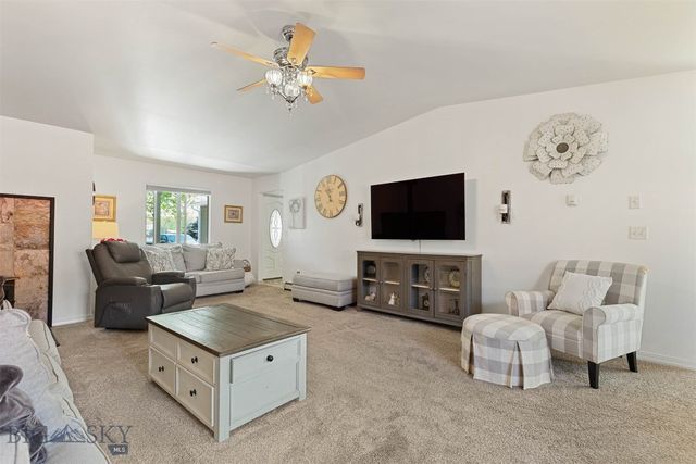 75 Flys Crossing Road, Manhattan, MT 59741