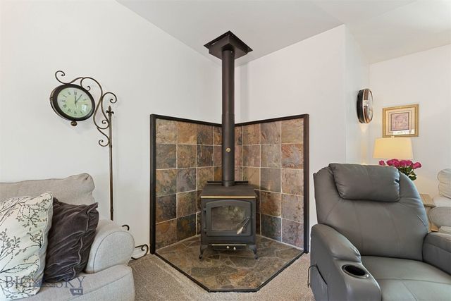 75 Flys Crossing Road, Manhattan, MT 59741