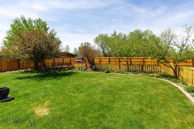 75 Flys Crossing Road, Manhattan, MT 59741