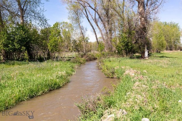 75 Flys Crossing Road, Manhattan, MT 59741