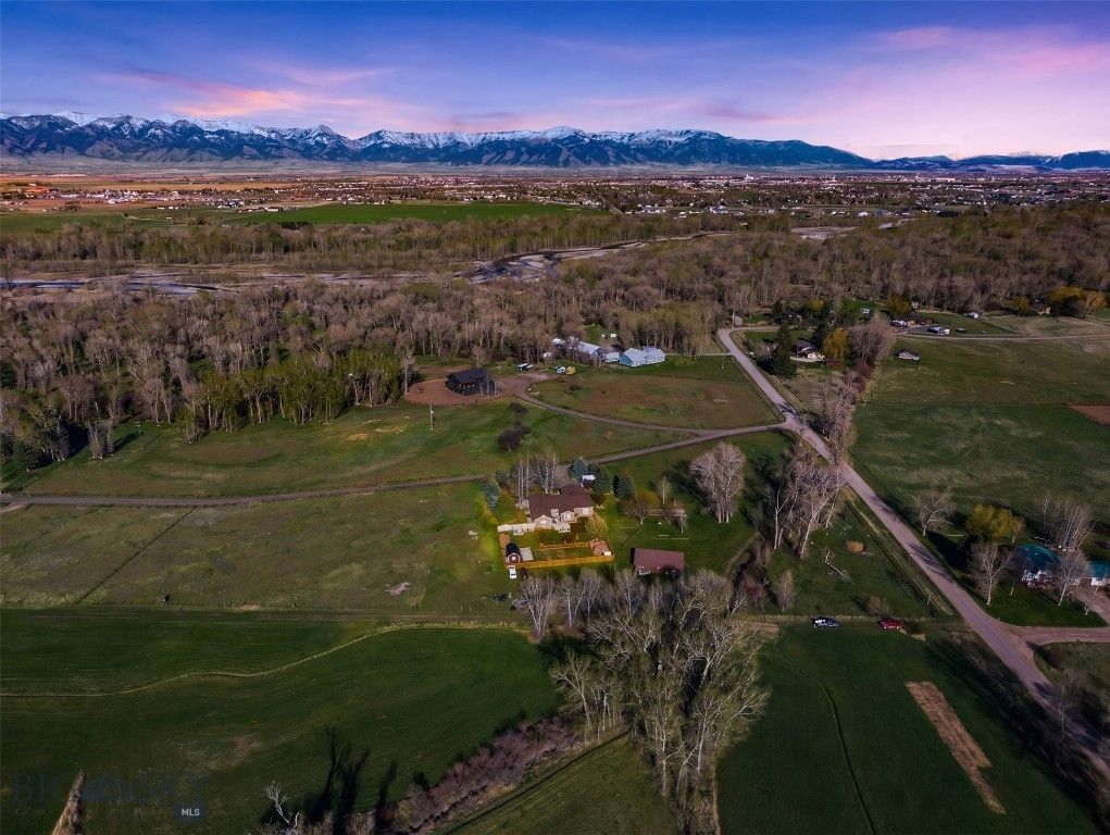 75 Flys Crossing Road, Manhattan, MT 59741