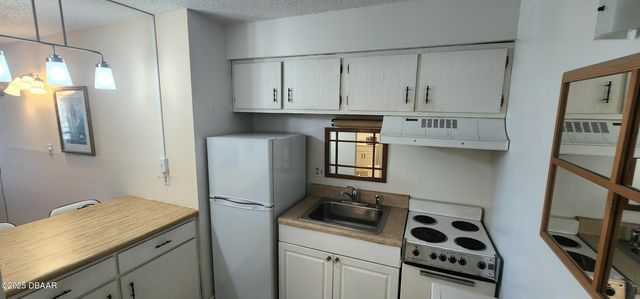 3727 S Atlantic Ave Unit 225, Daytona Beach, FL 32118