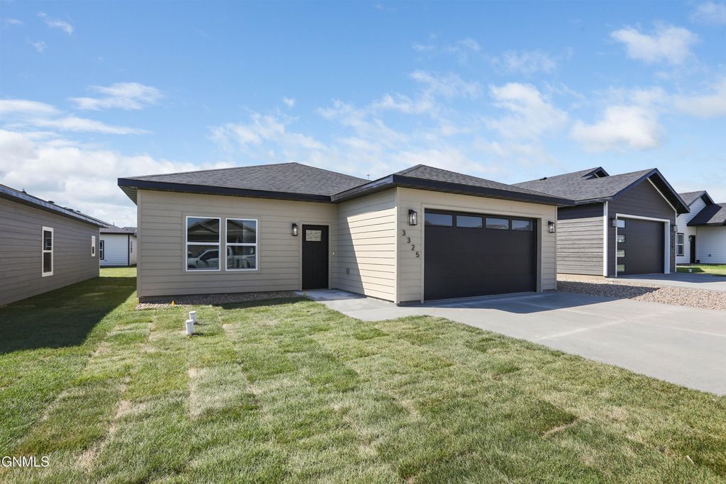 3325 35th Street W, Williston, ND 58801 photo 1
