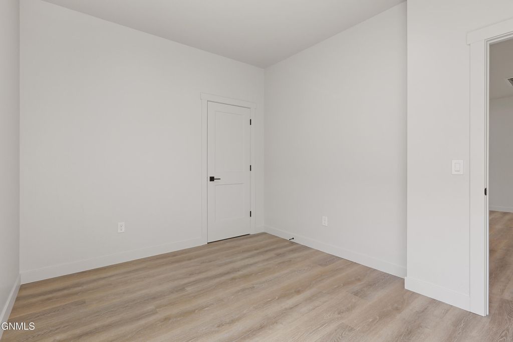 3325 35th Street W, Williston, ND 58801 photo 3