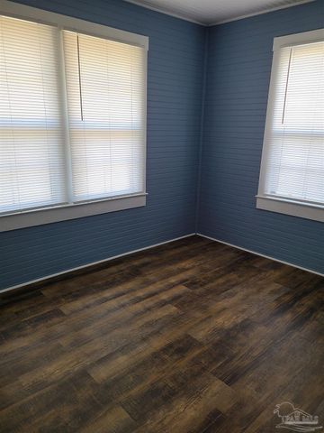 2828 W Gonzalez St, Pensacola, FL 32505