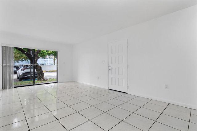 7407 SW 152nd Ave 4-103, Miami, FL 33193