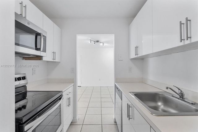 7407 SW 152nd Ave 4-103, Miami, FL 33193