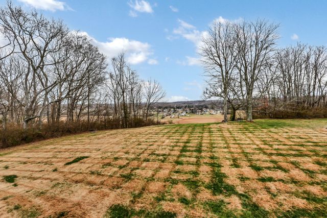 190 Porters Bluff Rd, Clarksville, TN 37040