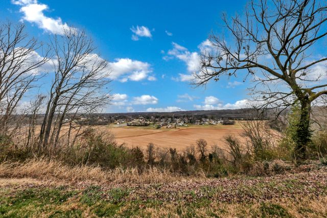 190 Porters Bluff Rd, Clarksville, TN 37040