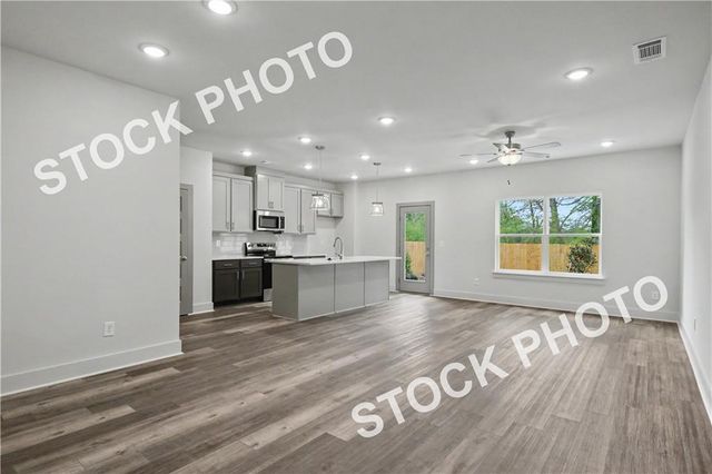 4355 Fern River Bend 34, Norcross, GA 30093