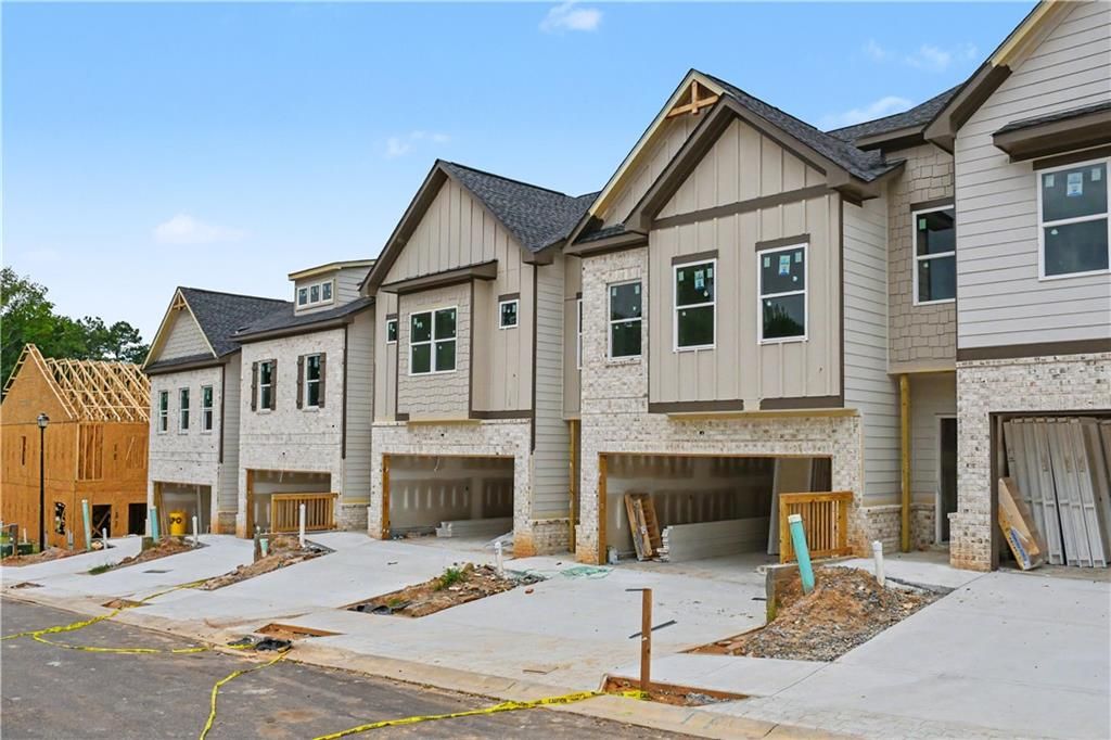 4355 Fern River Bend 34, Norcross, GA 30093