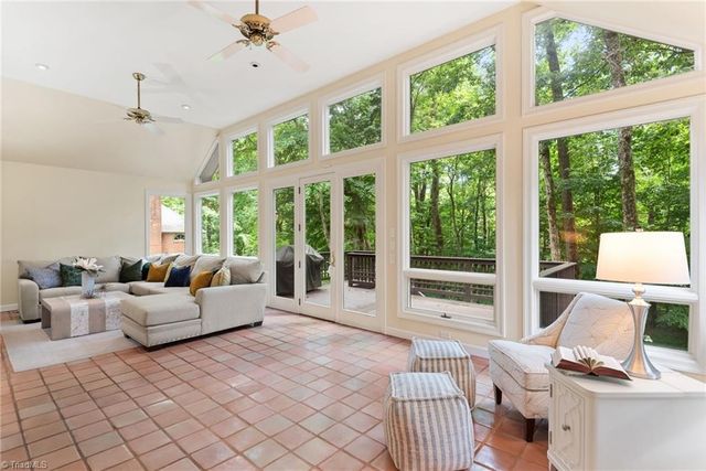 5021 Meadow Hill Court, Winston-salem, NC 27106