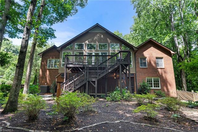 5021 Meadow Hill Court, Winston-salem, NC 27106