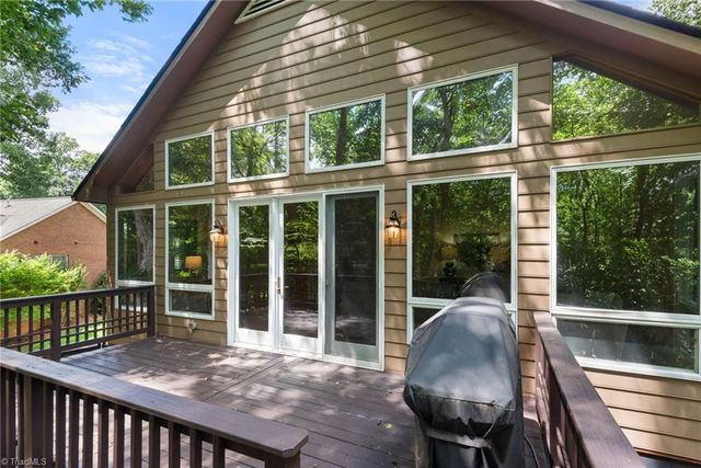 5021 Meadow Hill Court, Winston-salem, NC 27106