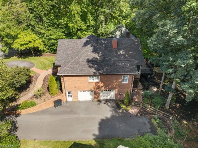 5021 Meadow Hill Court, Winston-salem, NC 27106