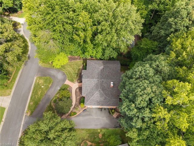5021 Meadow Hill Court, Winston-salem, NC 27106