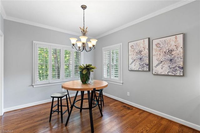 5021 Meadow Hill Court, Winston-salem, NC 27106