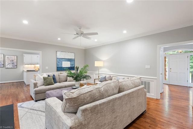 5021 Meadow Hill Court, Winston-salem, NC 27106