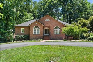 5021 Meadow Hill Court, Winston-salem, NC 27106