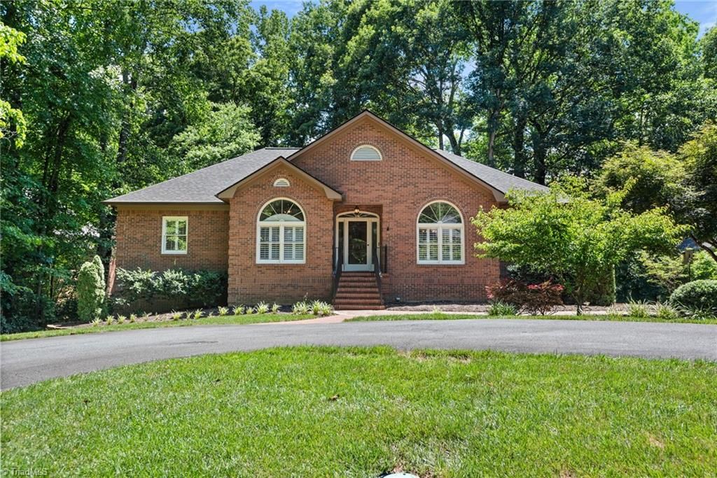 5021 Meadow Hill Court, Winston-salem, NC 27106