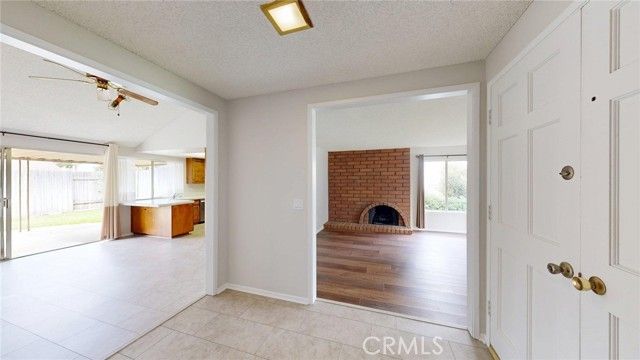 3415 Valencia Hill, Riverside, CA 92507