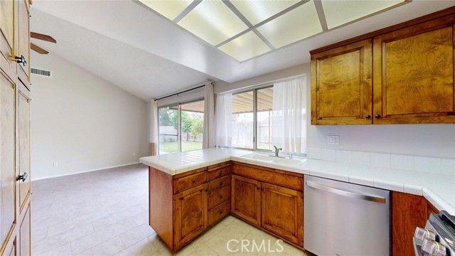 3415 Valencia Hill, Riverside, CA 92507
