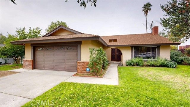 3415 Valencia Hill, Riverside, CA 92507