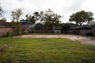 832 E 27th, Houston, TX 77008