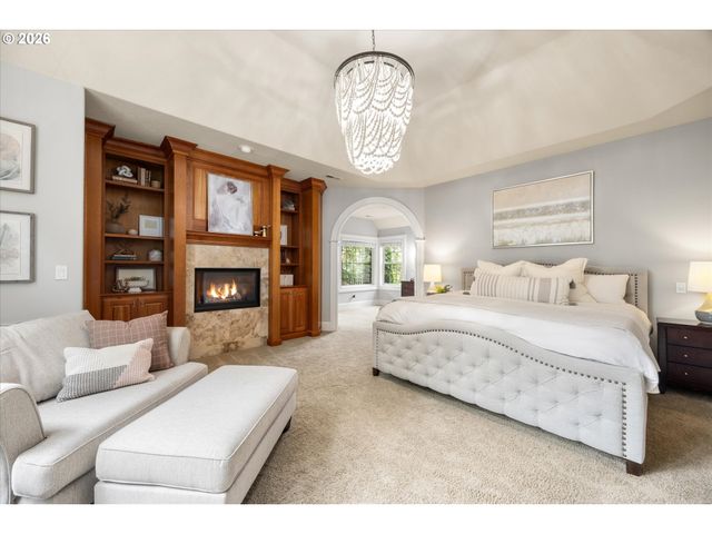 3921 NORTHHAMPTON Ct, West Linn, OR 97068