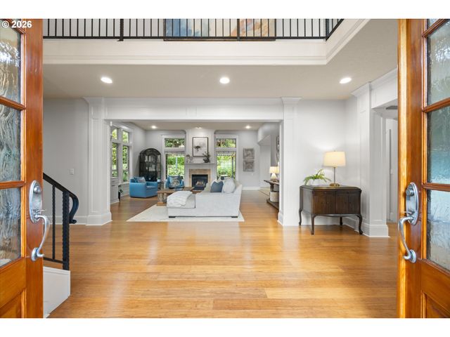 3921 NORTHHAMPTON Ct, West Linn, OR 97068