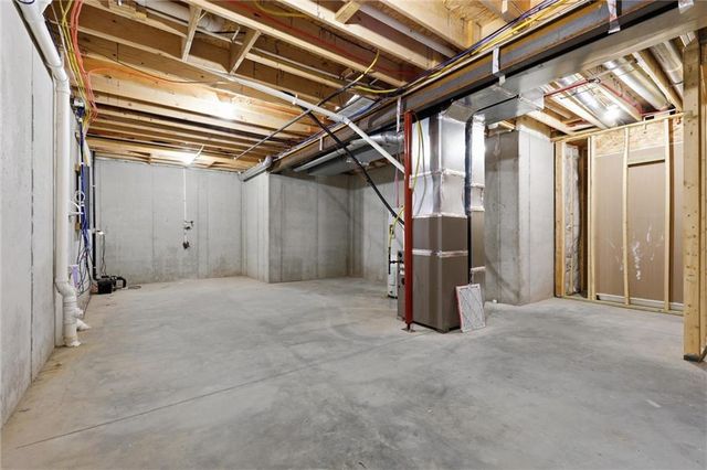 15348 Jessica Street, Parkville, MO 64152