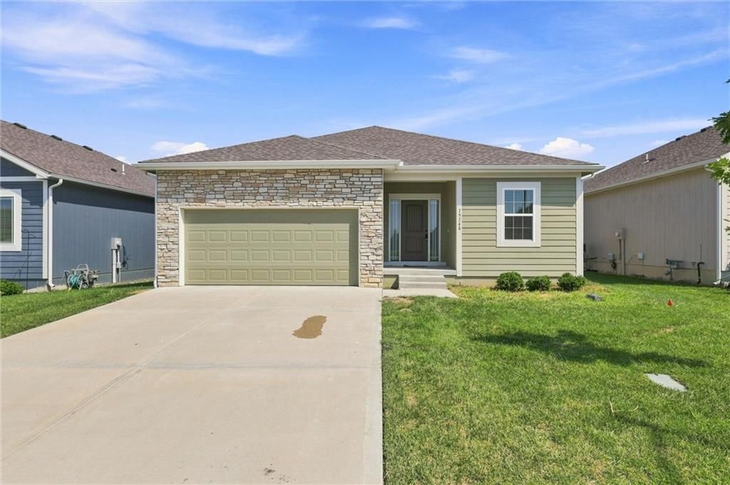 15348 Jessica Street, Parkville, MO 64152