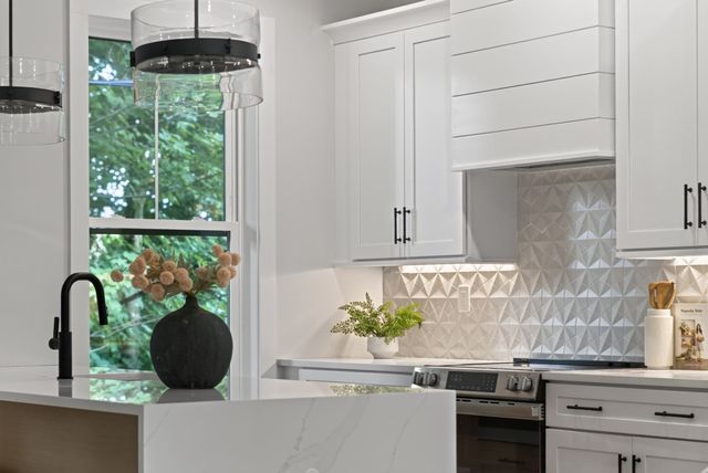 2 Readfield Place E, Boston, MA 02119