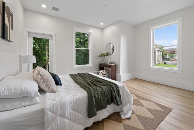 2 Readfield Place E, Boston, MA 02119
