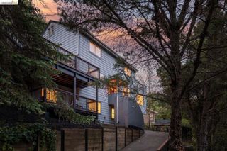 6975 Charing Cross Rd, Berkeley, CA 94705