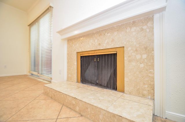 2100 Tanglewilde Street 169, Houston, TX 77063