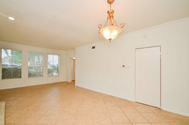 2100 Tanglewilde Street 169, Houston, TX 77063