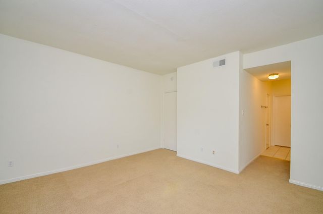 2100 Tanglewilde Street 169, Houston, TX 77063