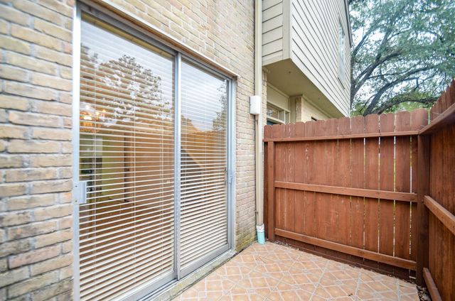 2100 Tanglewilde Street 169, Houston, TX 77063