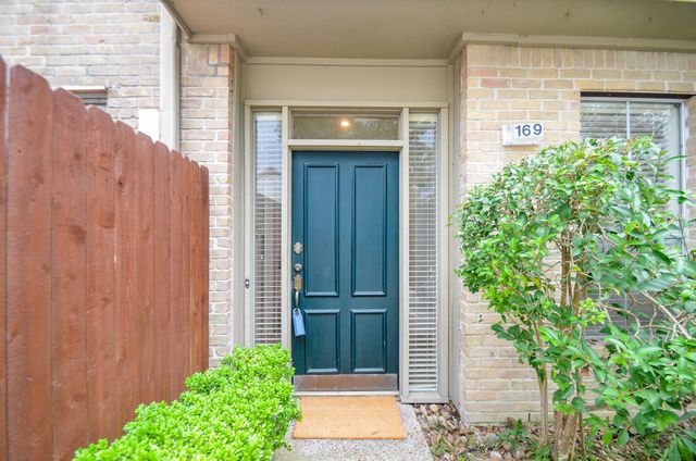 2100 Tanglewilde Street 169, Houston, TX 77063