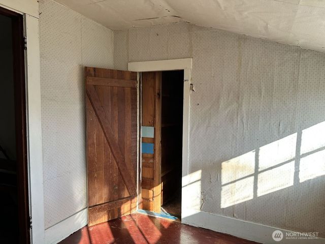 220 N 3rd St, Pe Ell, WA 98572