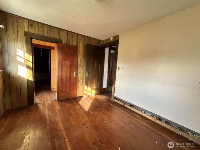 220 N 3rd St, Pe Ell, WA 98572